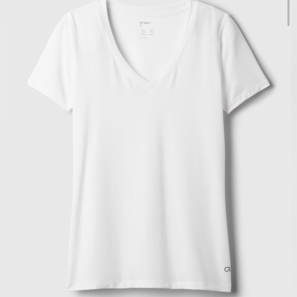 Gapfit Breathe V-Neck Women’s White Short Sleeve Workout Tee Shirt Size Medium